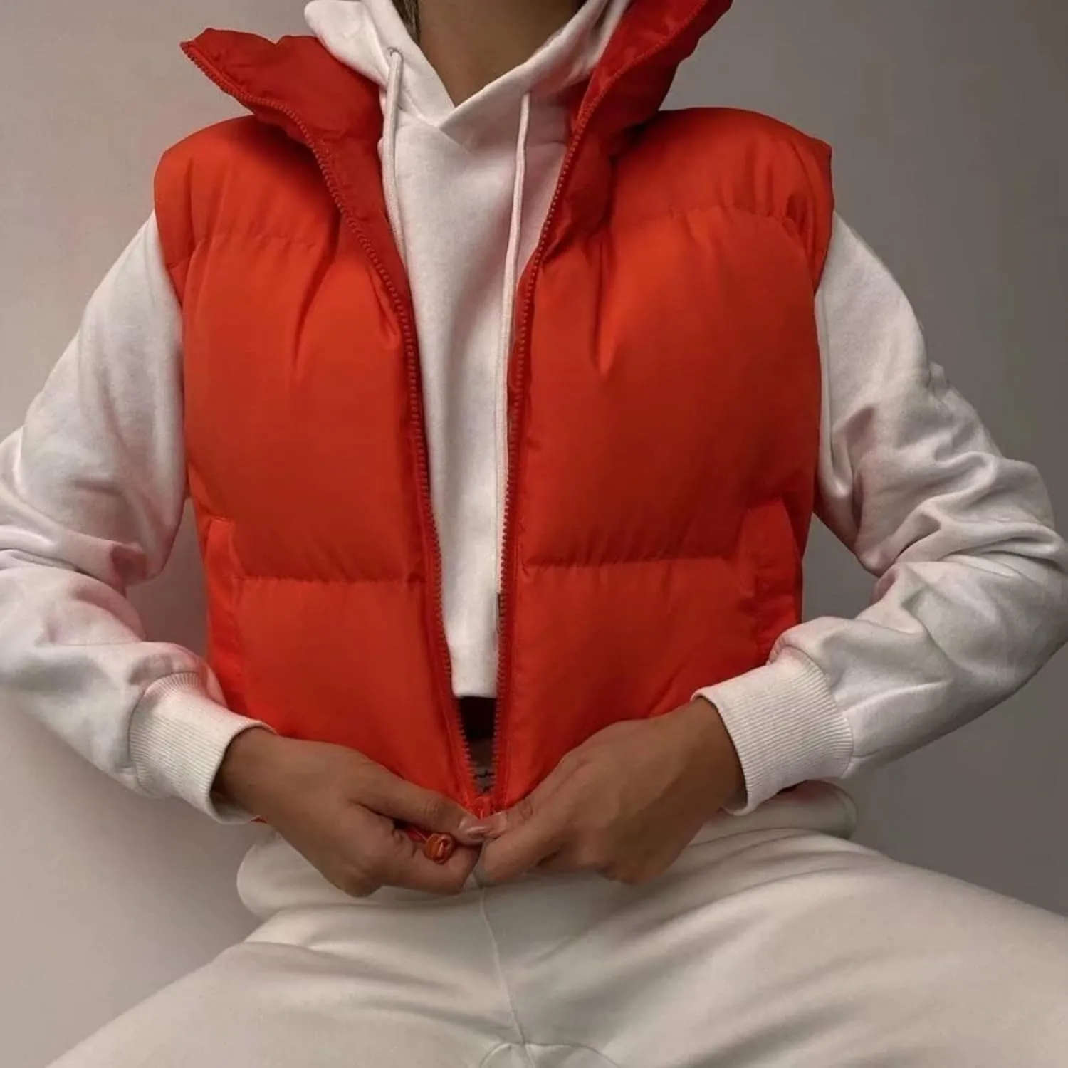 Shiyifa Women's Fashion High Neck Zipper Cropped Puffer Vest Jacket Coat