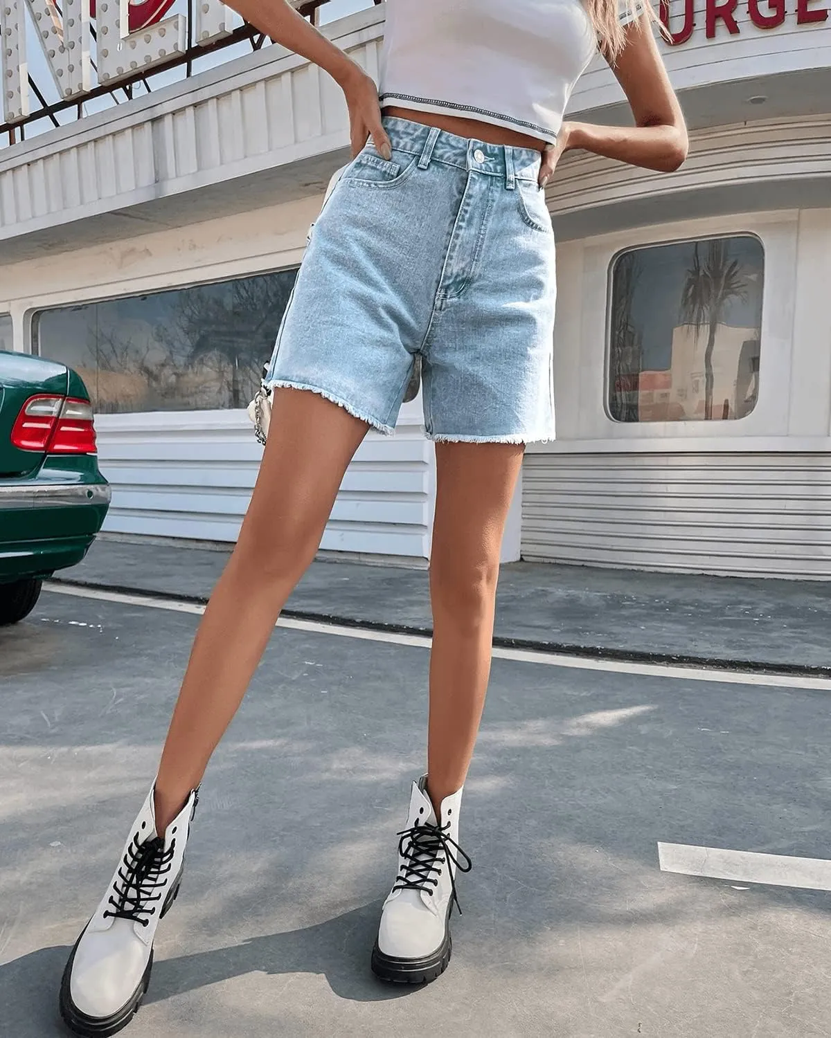 Womens High Waisted Straight Leg Hotpants Denim Shorts Washed Raw Hem Jean Bermuda Shorts with Pockets