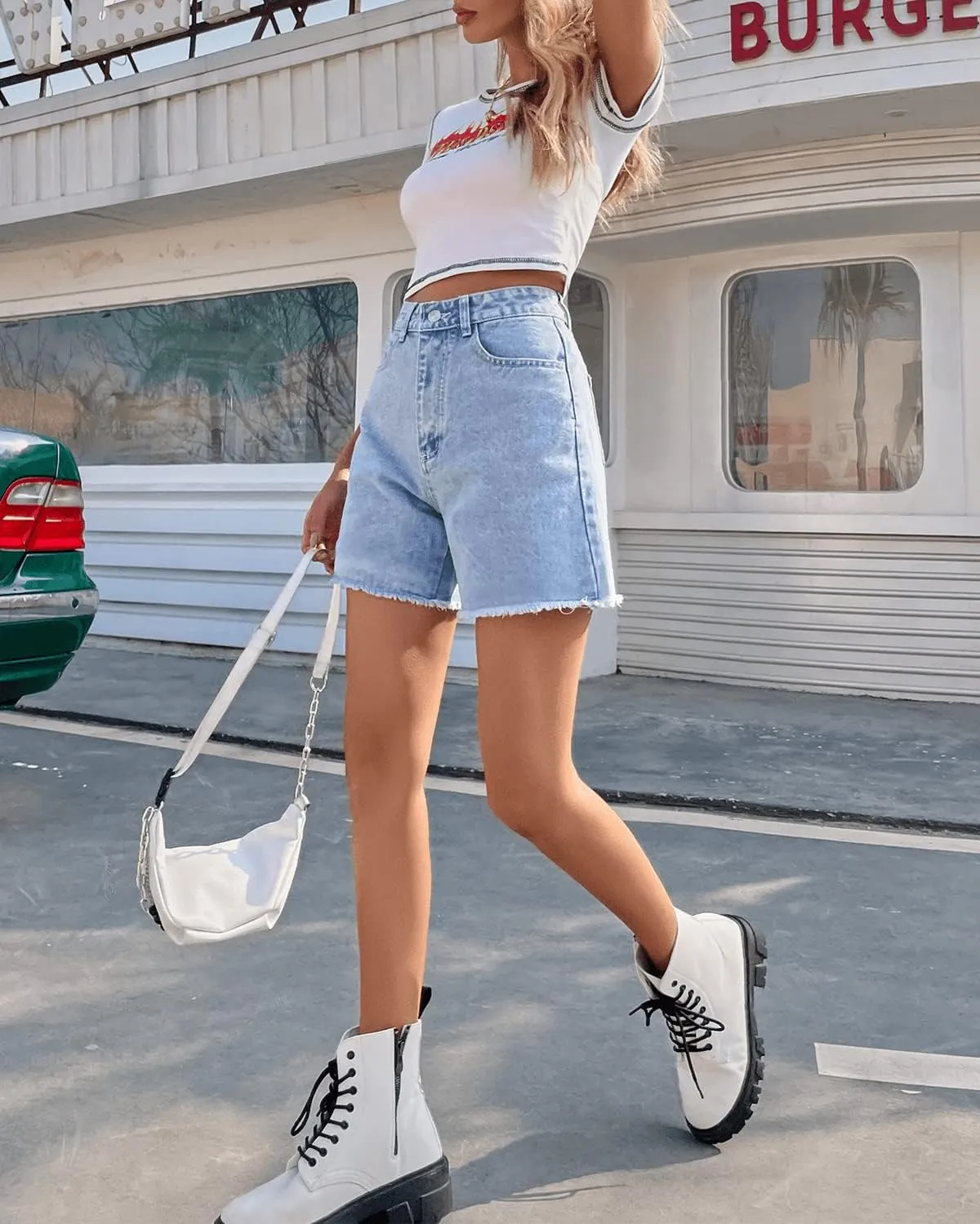 Womens High Waisted Straight Leg Hotpants Denim Shorts Washed Raw Hem Jean Bermuda Shorts with Pockets